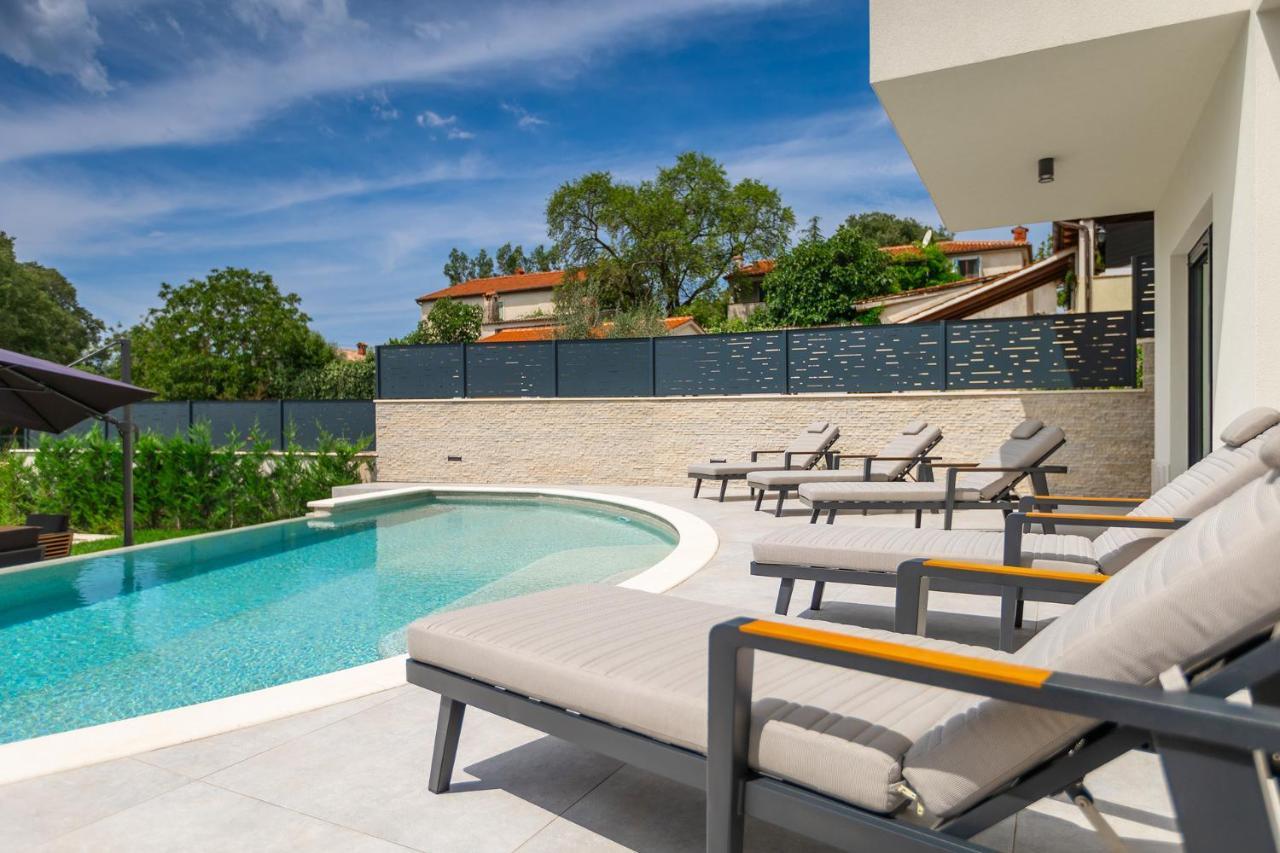 Villa Cascada Muntic ภายนอก รูปภาพ