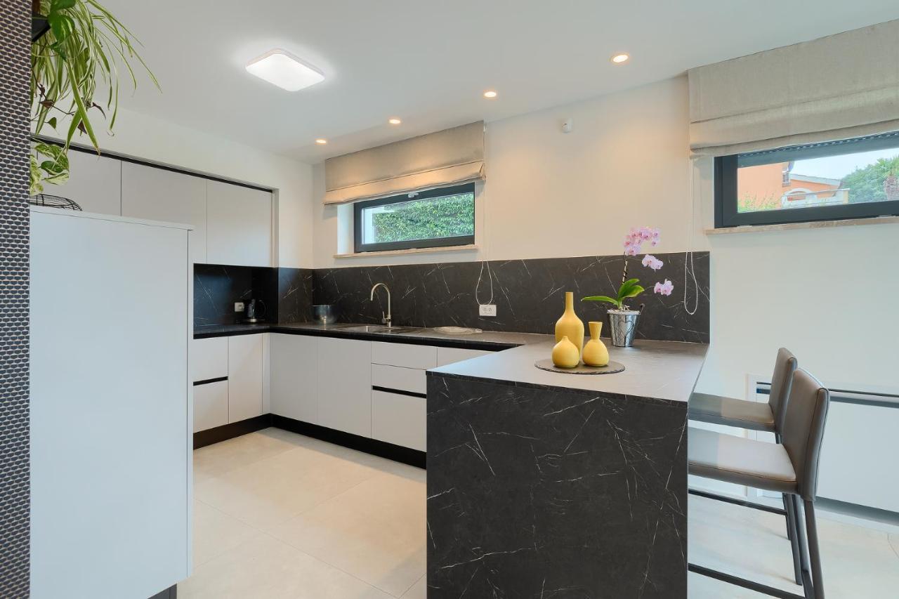 Villa Cascada Muntic ภายนอก รูปภาพ